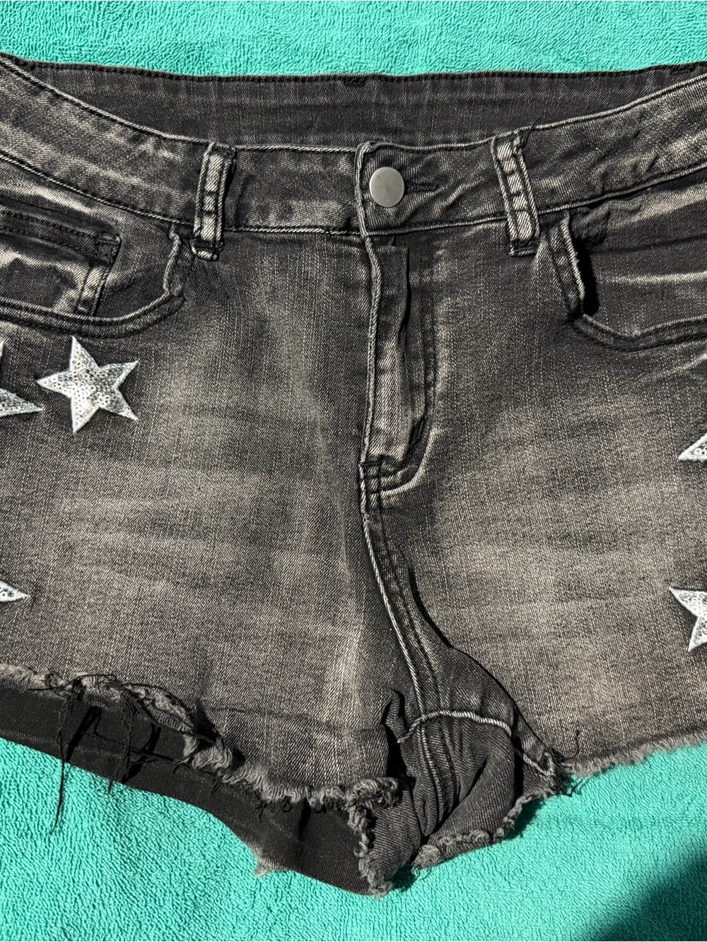 ROMWE Black Distressed Denim Shorts with Silver Star Accents